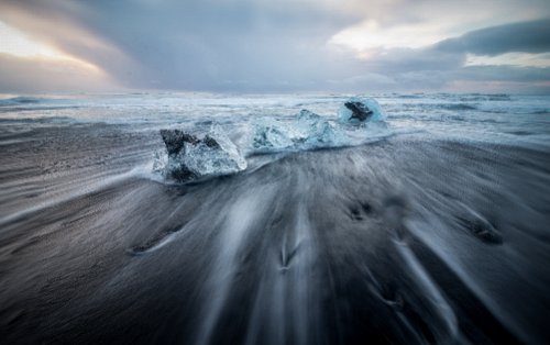Diamond Beach (Ice on Black Sand)