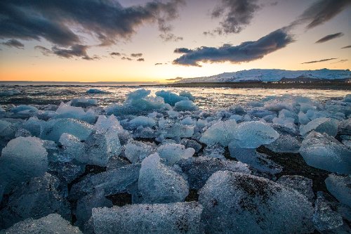 Diamond Beach (Ice on Black Sand)